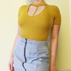 Yellow Petite Top w/ Choker (XS/S)
